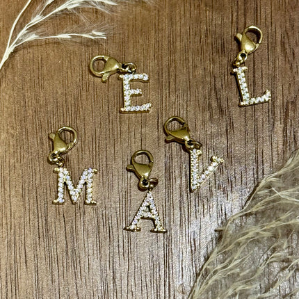 Charm Lettre Strass  - Doré 9 mm